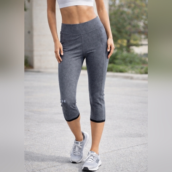Under Armour Pants - Under Armour HeatGear Compression Cropped Leggings Womens M Gray